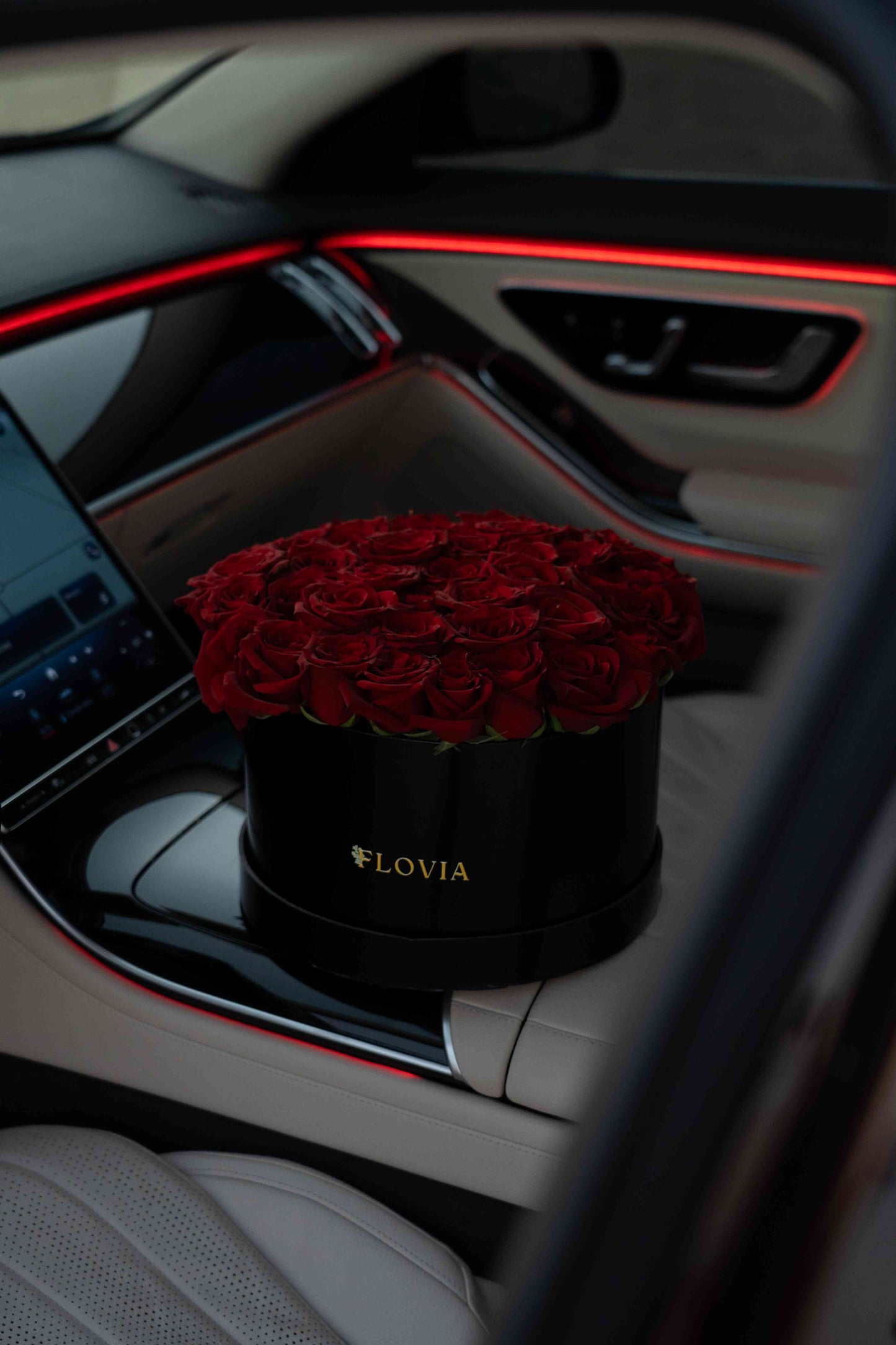 Gift round box bouquet to the most unique person you know!