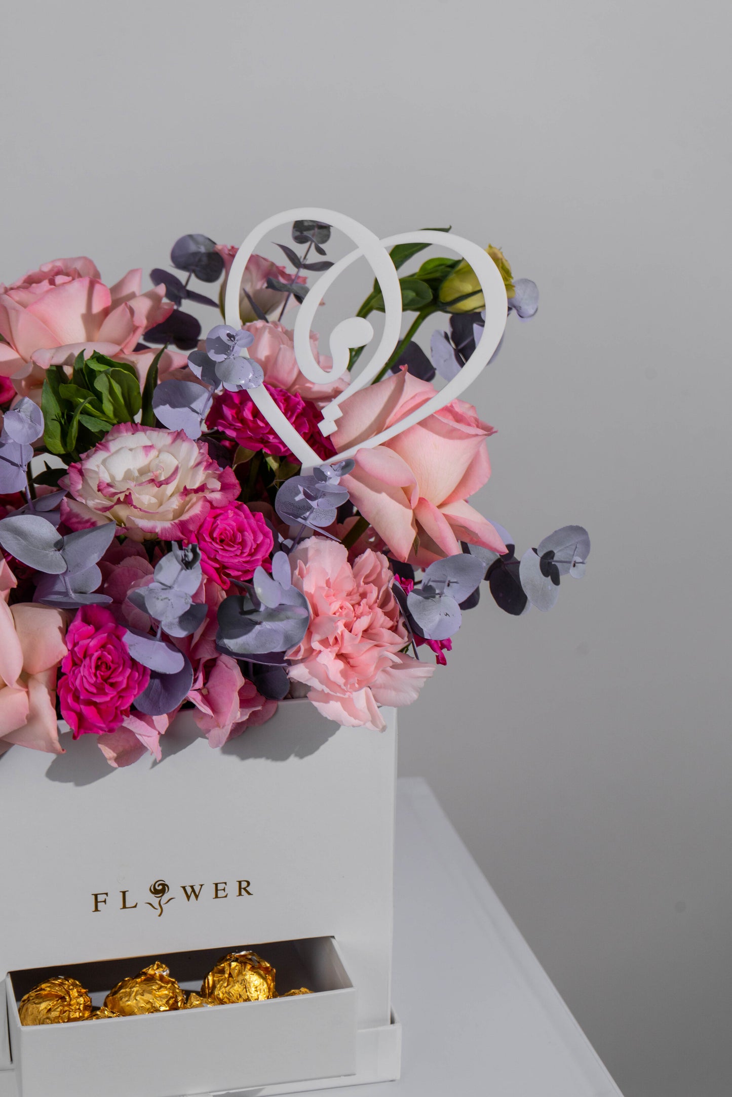 Mixed Flowers Box | Flower Shop Dubai.