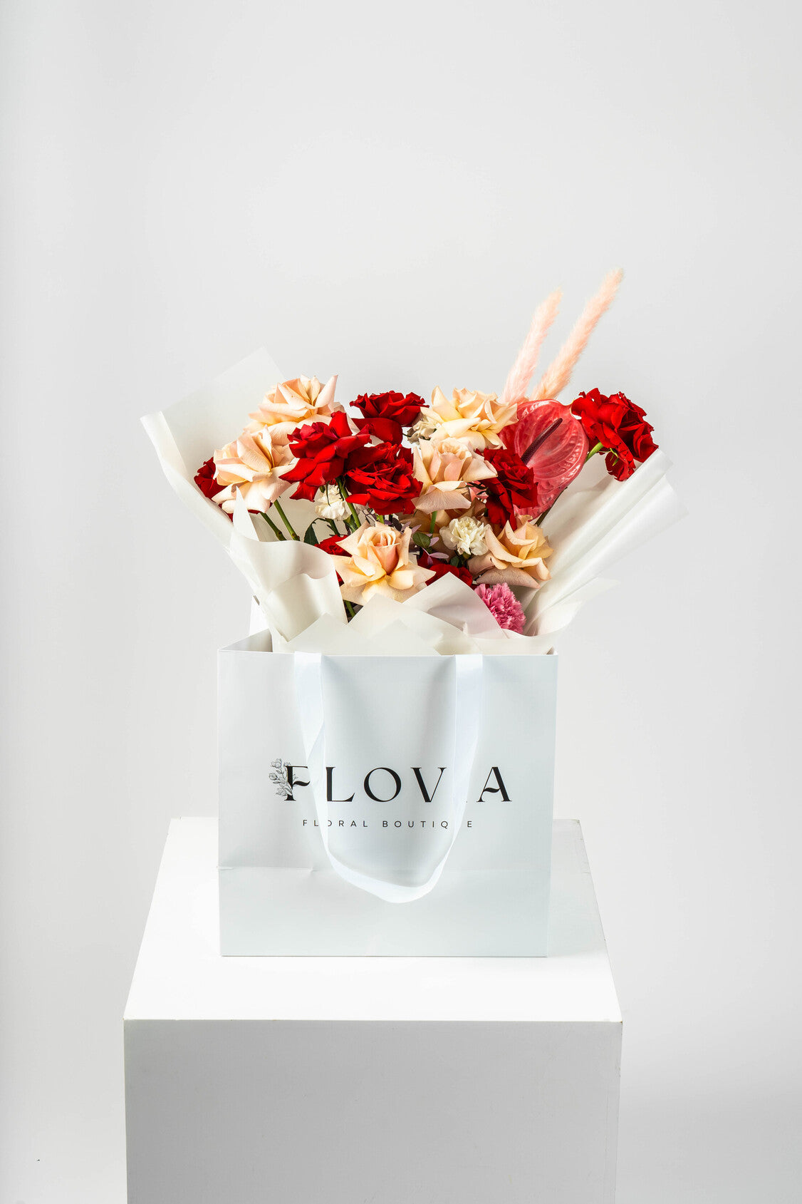 Peach magic bouquet | Flower Shop Dubai.