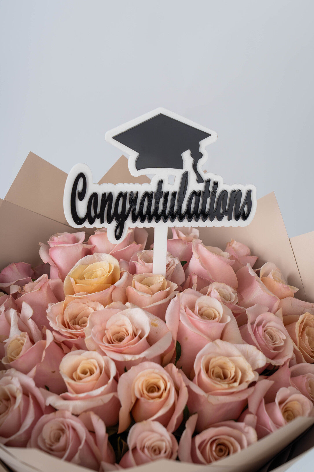 Grad-Peach Pinky Roses | Flower Shop Dubai.