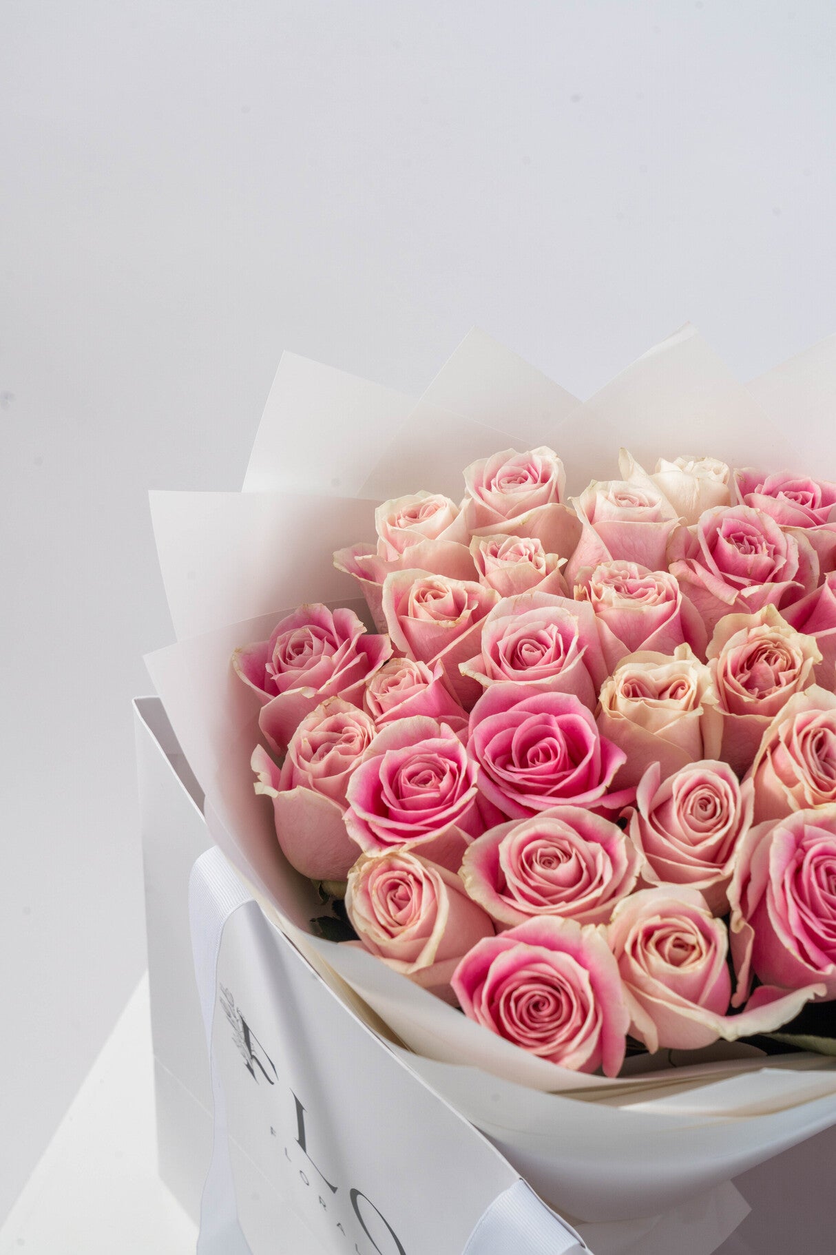 Pink Roses | Flower Shop Dubai.