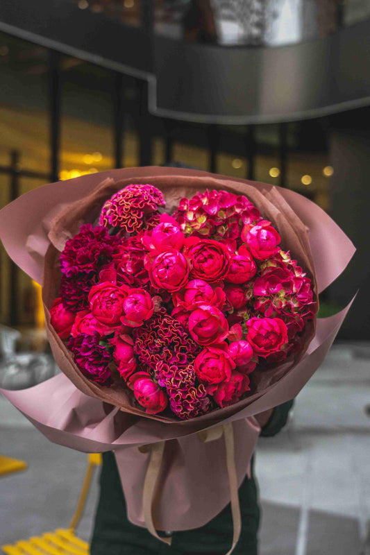 Chic Cherry Red flowers  - Flower delivery in dubai