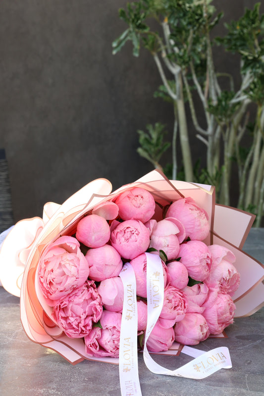 Light rose hot bouquet; for special moments