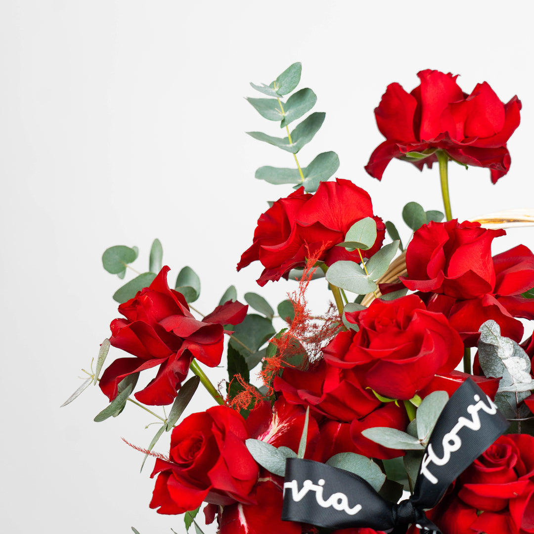 21 ROSES BASKET | Flower Shop Dubai.