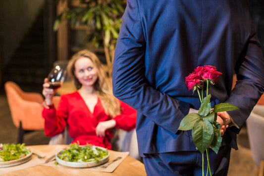 The Ideal Date Night in the City: Fine Dining & Stylish Flowers