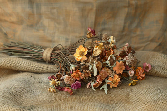 What To Do With Dead Flowers: 10 Creative Ways to Bring Old Blooms to Life