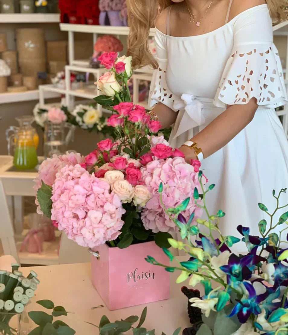 Why Should You Join a Flower Arrangement Workshop in Dubai?