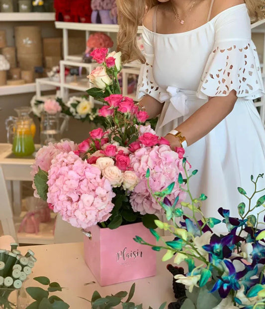 Why Should You Join a Flower Arrangement Workshop in Dubai?