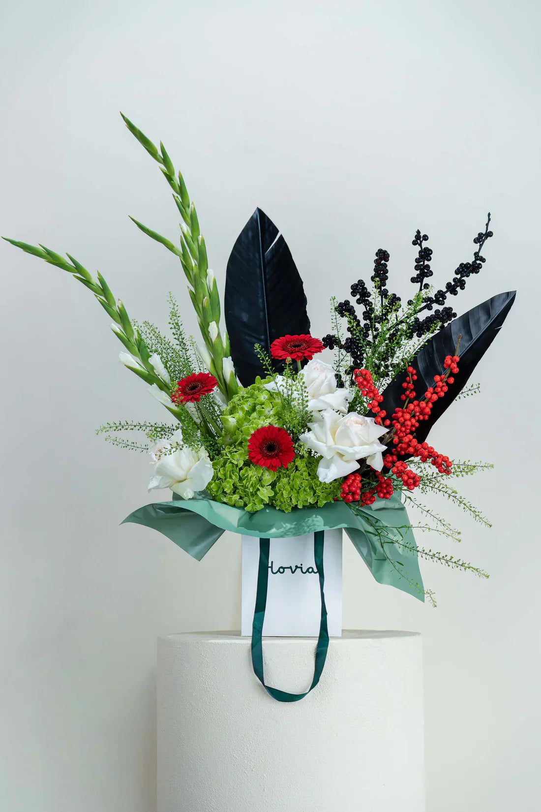 Best Birthday Flowers to Surprise Someone You Love — With Meanings & Ideas