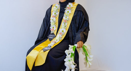 Celebrate in Style: The Significance and Beauty of Flower Necklaces for Graduation