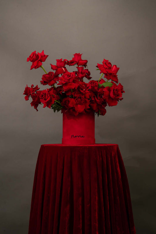 Scarlet Love Rose Box