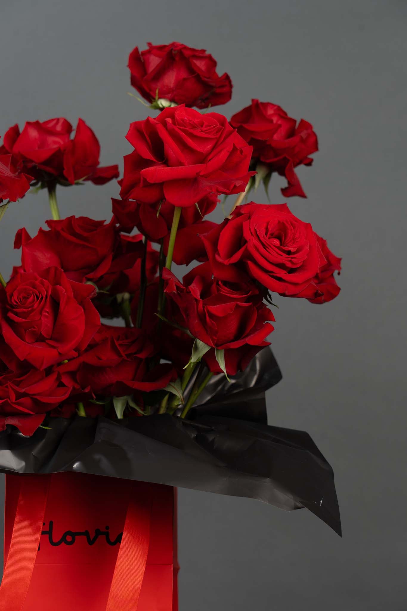 Luxury Scarlet Rose Arrangement