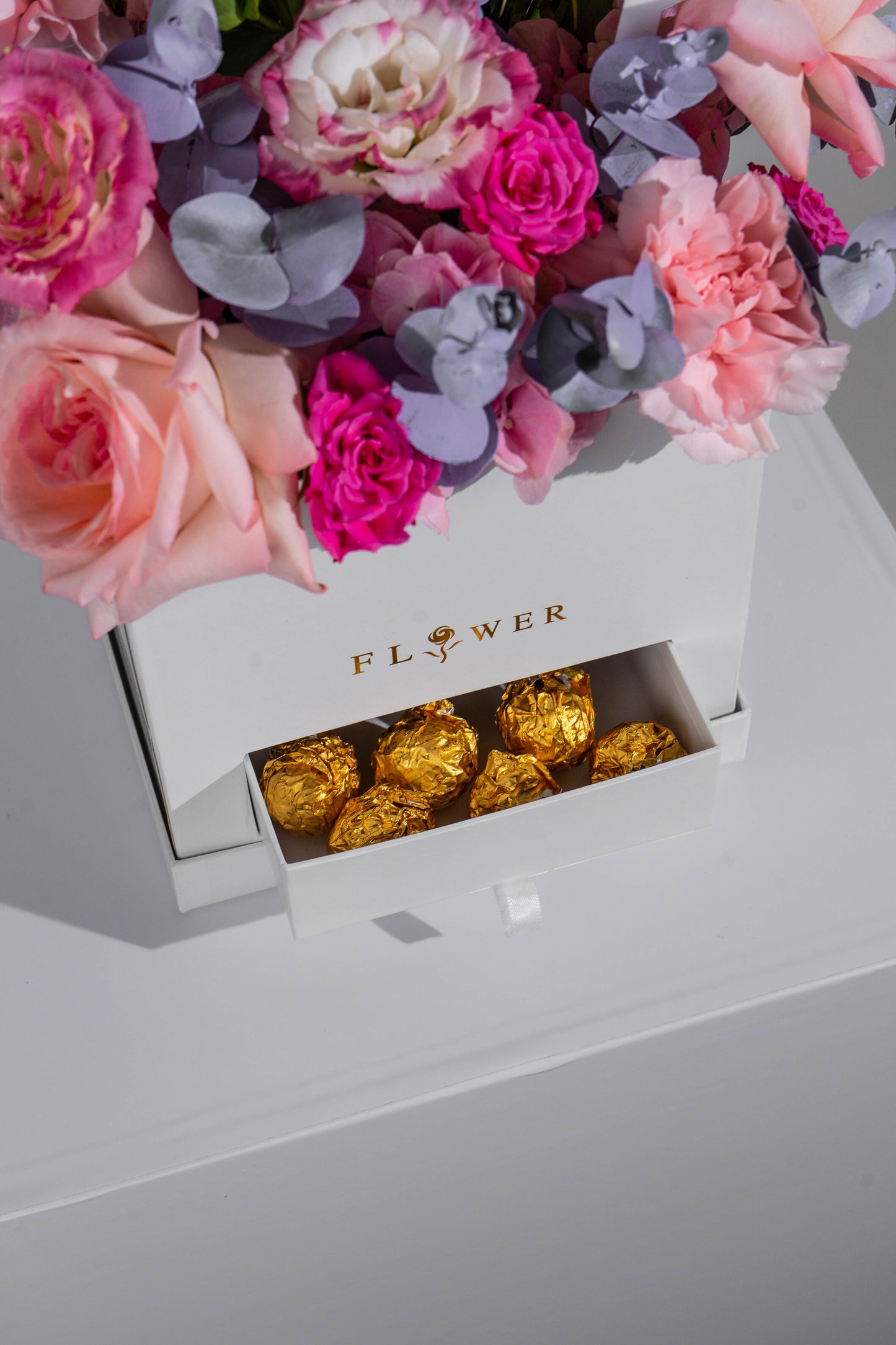 Mixed Flowers Box | Flower Shop Dubai.