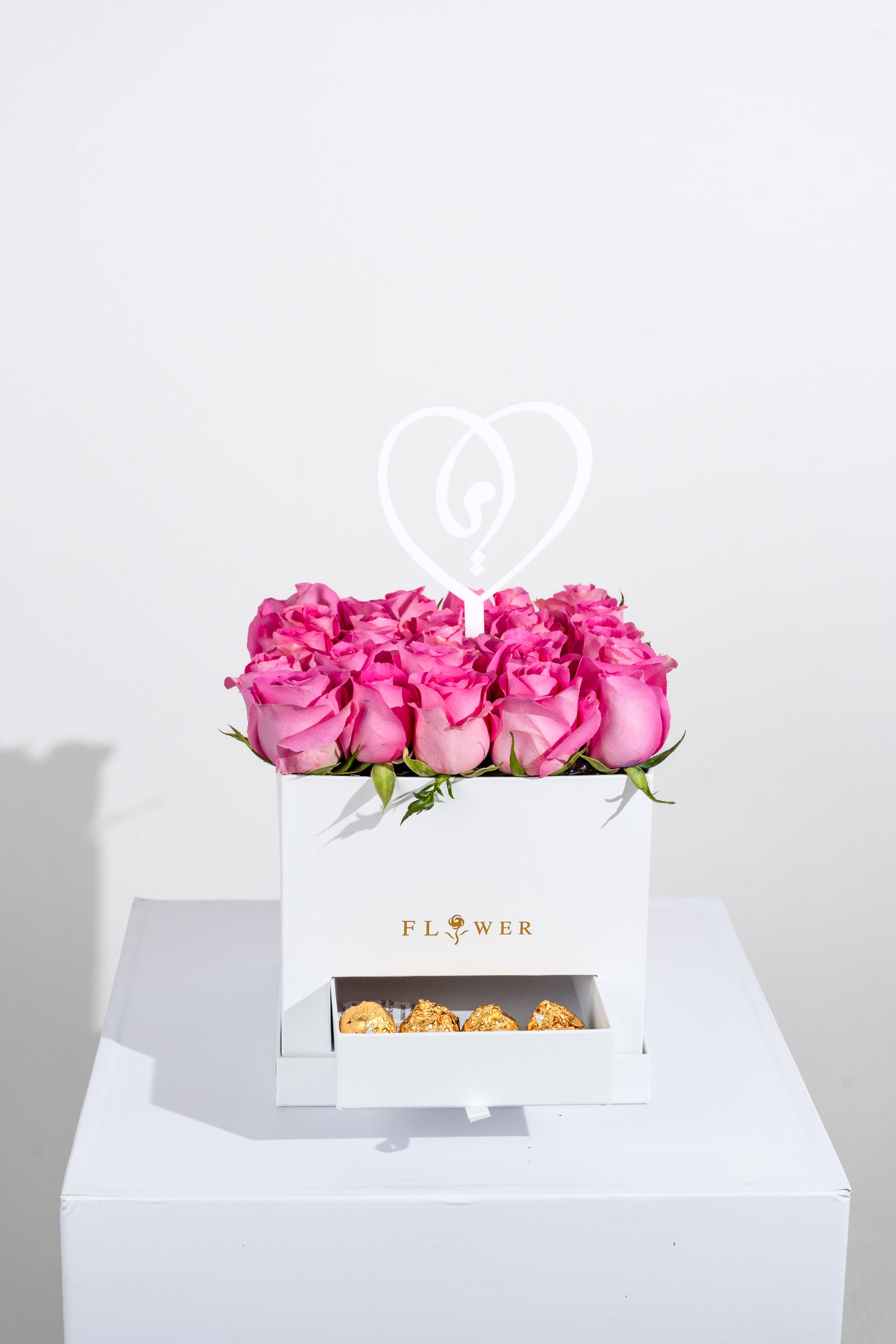Pink Roses In Box | Flower Shop Dubai.