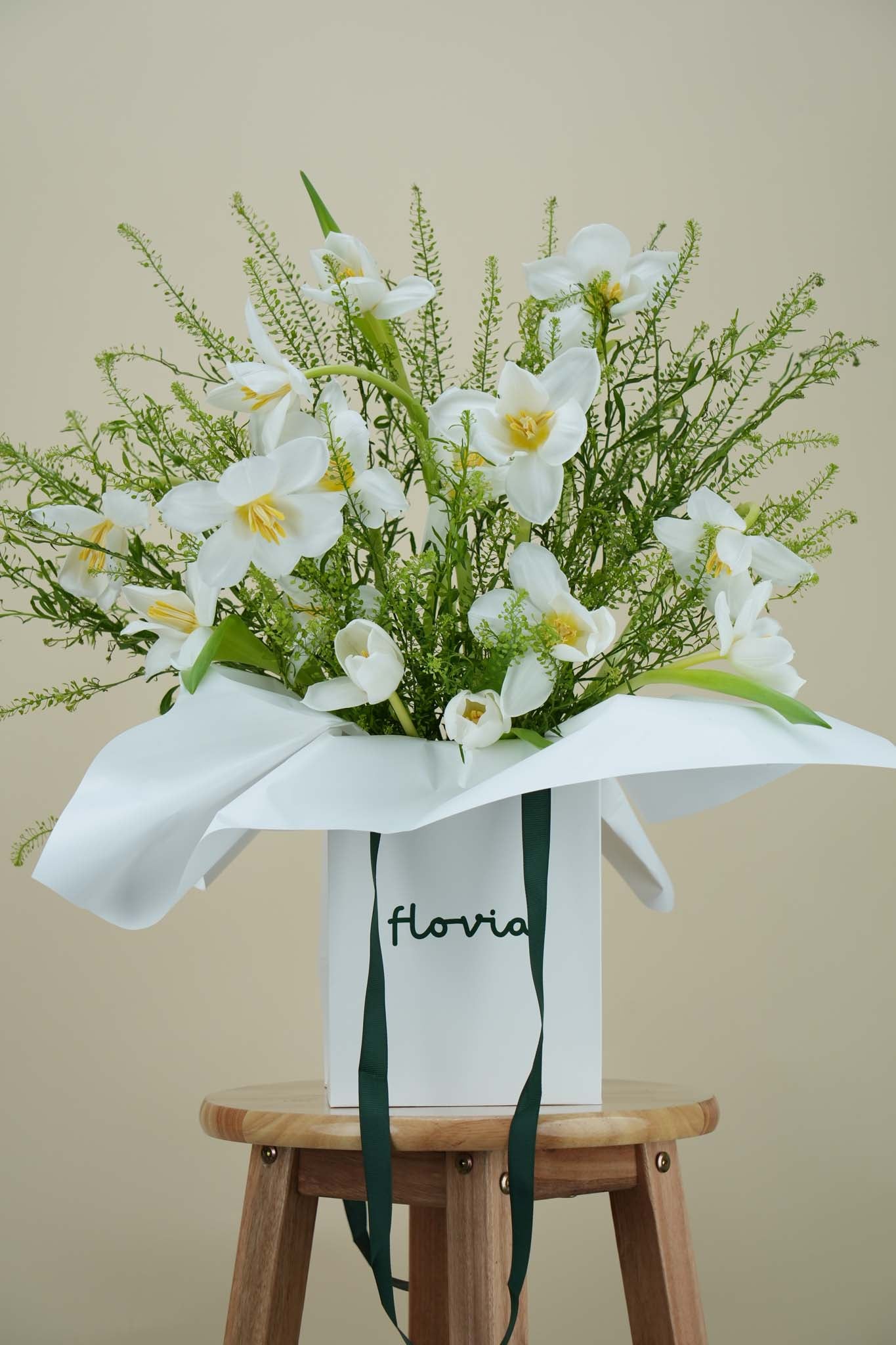 Elegant White Bloom Bag