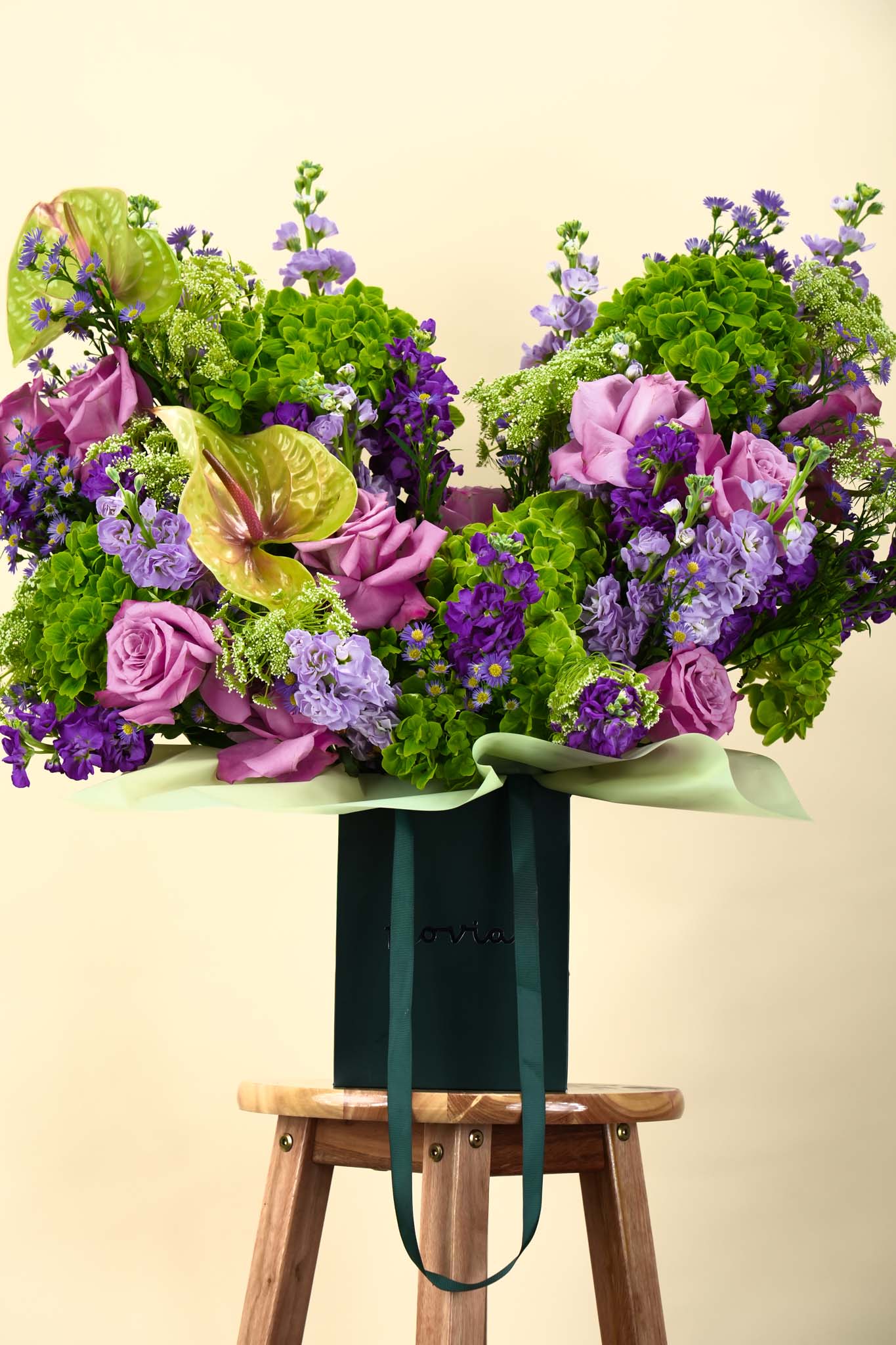 Elegant Garden Bloom Bag