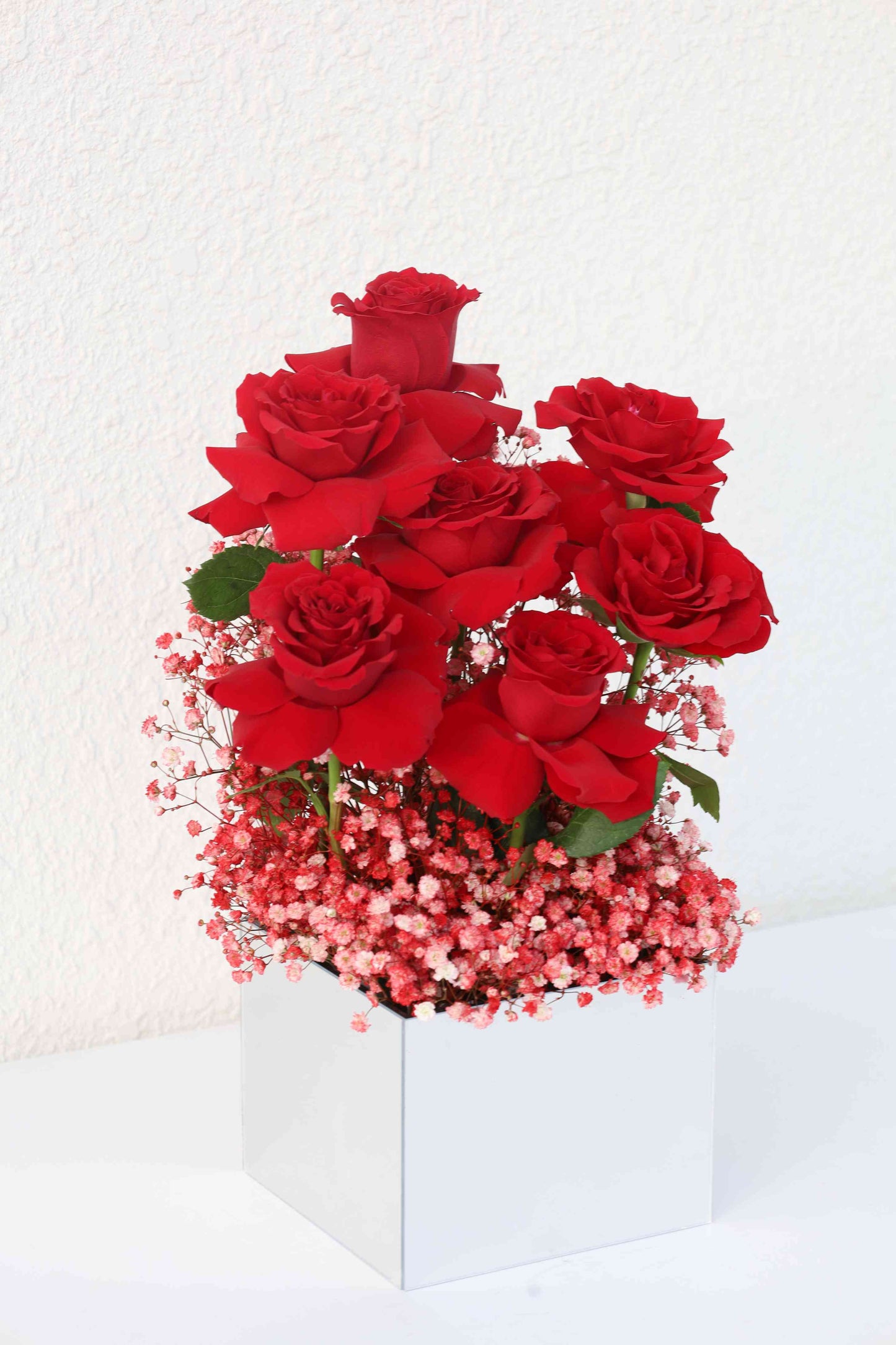 Visually stunning silver flower tray for your love