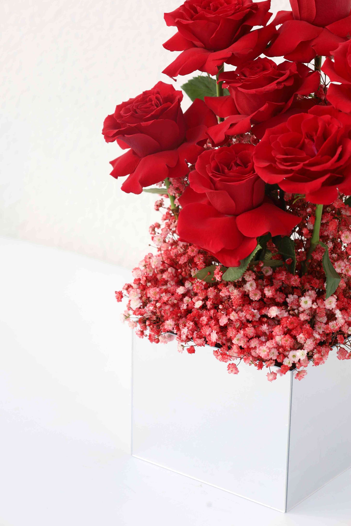Freshly picked silver flower tray to your home 